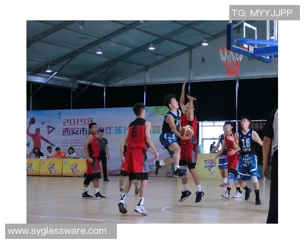 西安篮球队的默契配合揭秘:从战术到团队精神的深度解析 西安篮球队的默契配合揭秘:从战术到团队精神的深度解析